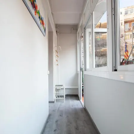 P2par1002 - Super Bright & New In The Center
