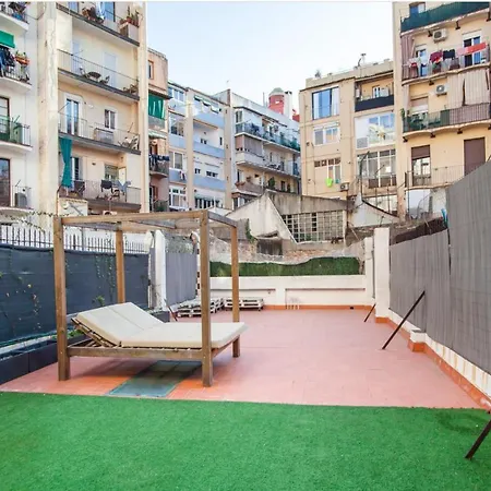 P2par1002 - Super Bright & New In The Center * Barcelona